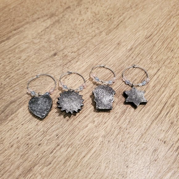 Set of 4 sun and star charms pendants - Picture 2 of 2